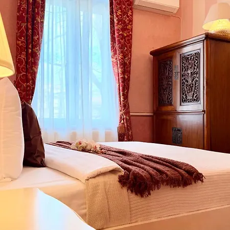 Elegance Through Time, Designed For Today - Calea Victoriei Apartament *
