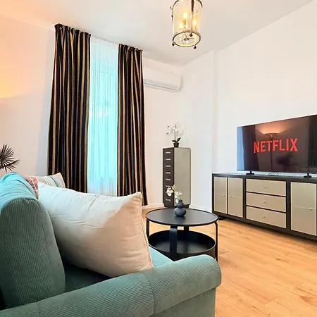 Elegance Through Time, Designed For Today - Calea Victoriei Apartament Bucureşti