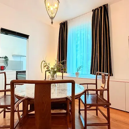 Elegance Through Time, Designed For Today - Calea Victoriei Apartament Bucureşti