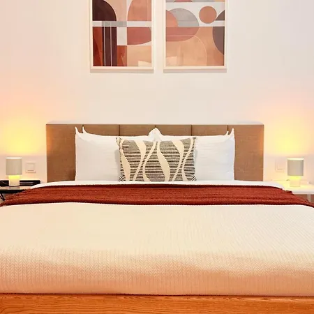 Elegance Through Time, Designed For Today - Calea Victoriei Apartament Bucureşti