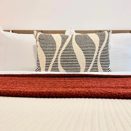 Elegance Through Time, Designed For Today - Calea Victoriei Apartament *
